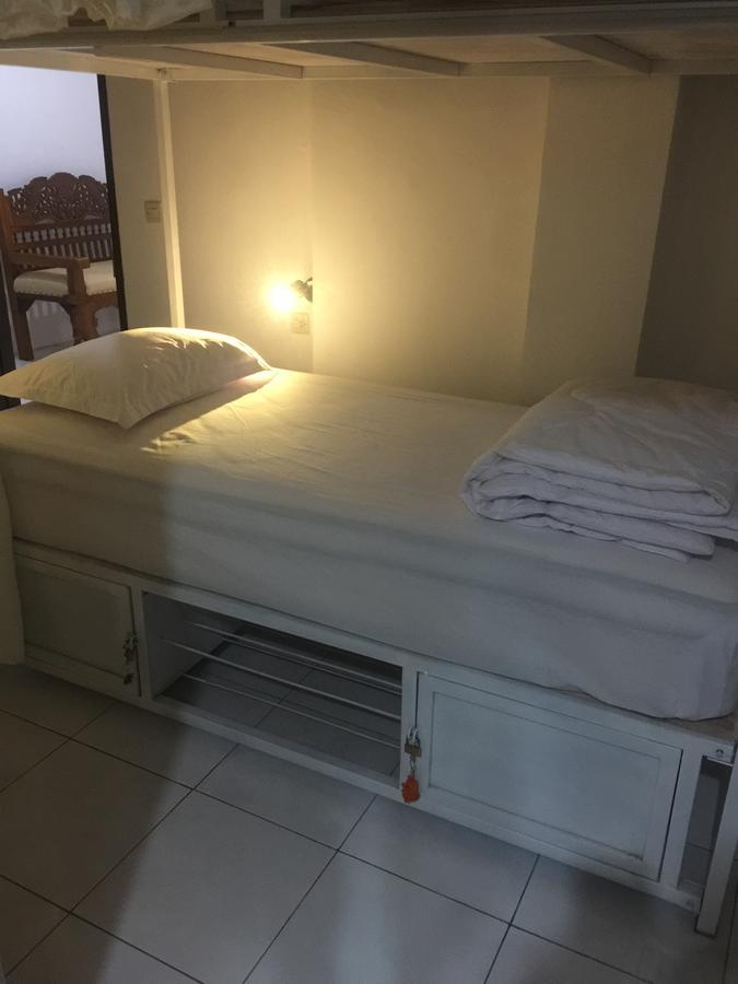 ウブド Anggrek Mas Bed & Breakfastホステル エクステリア 写真